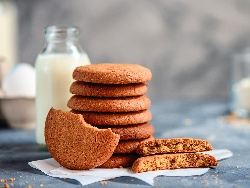 Веган бисквити (cookies) с нахут, фъстъчено масло и парченца шоколад - снимка на рецептата Веган бисквити (cookies) с нахут, фъстъчено масло и парченца шоколад - снимка на рецептата